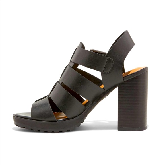 [UNIVERSAL THREAD] HEEL PUMPS - Picture 3 of 3